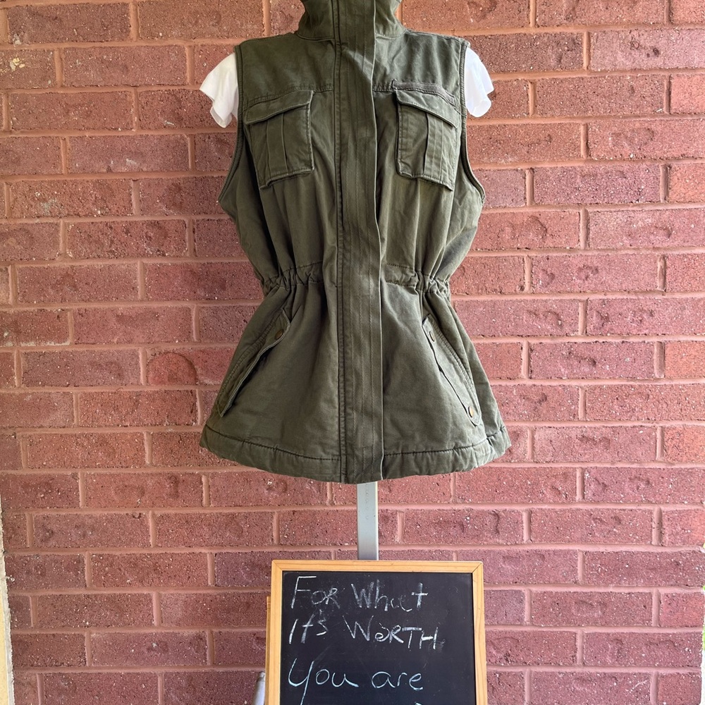 Sonoma Outdoor Vest – Khaki Hunter Green Utility Style, Size L